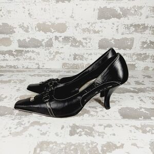 Anne Klein Black Leather Pointy Toe Hardware Detail Y2K Heels O507